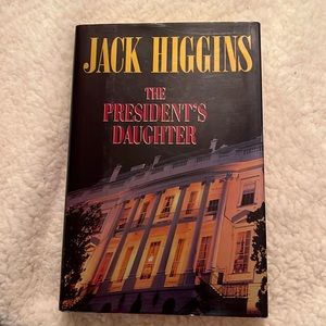 📚2/$14; 3/$16; 4/$18; 5/$20 ADD $2 for any additional books! ENJOY📚📚📚